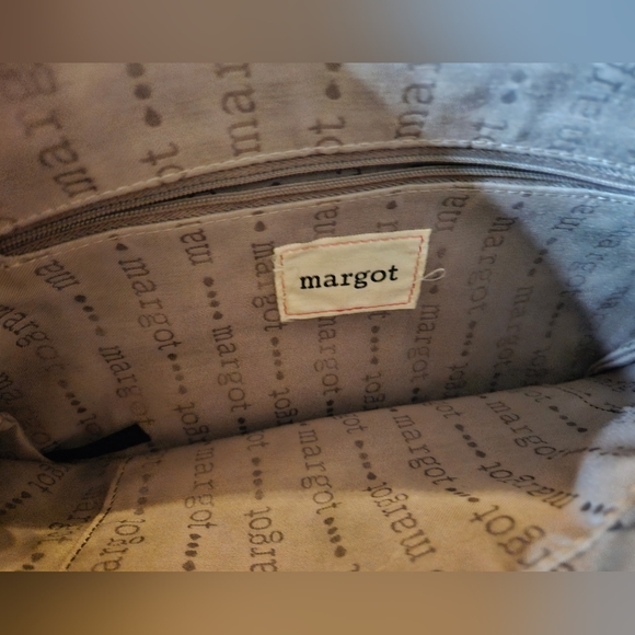 5/$25✨️ Margot New York Leather Crossbody - Picture 4 of 4